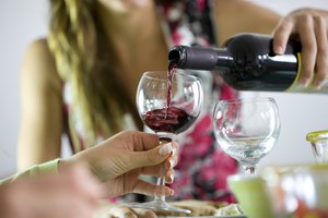 Los riñones y el hígado filtran y expulsan los desechos del cuerpo.