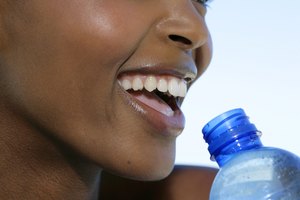 Mantén tu piel hidratada con agua fresca.