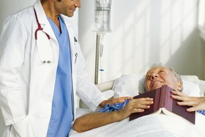 La ciencia médica moderna ha hecho posible para los médicos mantener a los pacientes con enfermedades terminales con vida.