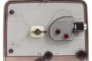 Cómo conectar una cámara de video a un proyector.