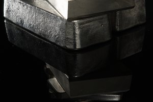 Thomas Northcut/Photodisc/Getty Images In May 2011, the Chicago Mercantile Exchange raised the margin requirements to trade silver futures from $14,513 to $16,200 per contract.