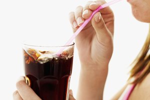 Con una fuerte confianza en sí mismo, tu hijo adolescente puede mantener el control sobre sus bebidas.