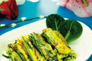 La espinaca y el brócoli son algunos de los alimentos ricos en fibra que satisfacen tus necesidades de vitaminas y minerales a la vez.