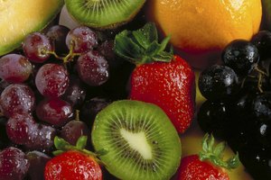 Los alimentos ricos en glucosa, tales como frutas, proporcionan glucógeno inmediato a los músculos como combustible para correr.