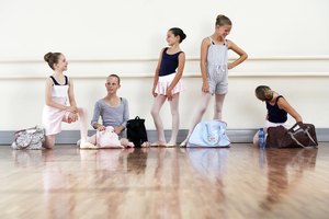 Tomar clases de danza es una de las varias opciones de actividades bajo techo en Daphne