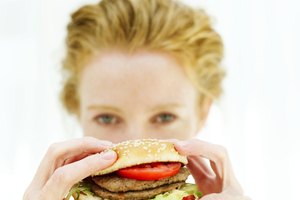 Los niños que consumen alimentos de preparación rápida pueden ser más propensos a desarrollar enfermedades del corazón.