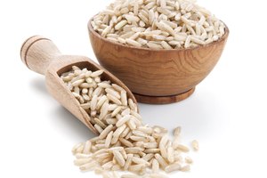El arroz integral contiene vitamina E.
