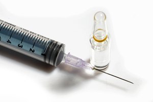 Existen dispositivos que te pueden facilitar la aplicación de la insulina. Consulta a tu médico para obtener uno.