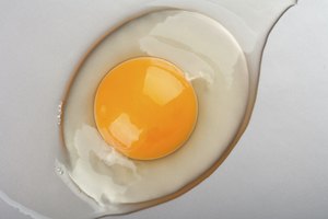 Huevos crudos