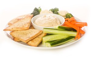 Hummus y vegetales.