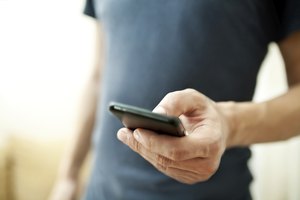 Puedes desviar llamadas a tu teléfono celular desde un teléfono fijo siguiendo estos tips.