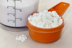 Algunas proteínas en polvo contienen carbohidratos agregados y rellenos.