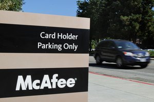 Desinstala la barra de herramientas SiteAdvisor de MacAfee.