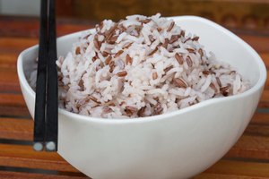 El arroz integral es un carbohidrato.