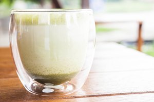 Pide tu bebida con leche descremada.