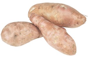 Las batatas tienen más hidratos de carbono que otros tubérculos comestibles como la papa dulce.