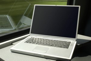 Si necesitas abrir tu computadora para instalar un componente debes evitar las descargas electroestáticas.