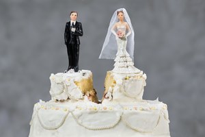 Wedding cake split