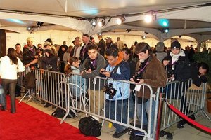 http://commons.wikimedia.org/wiki/File:Paparazzi_by_David_Shankbone.jpg Write