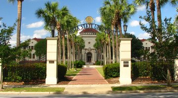 The archway at Valdosta State was presented to the College by the Alumni Association in 1960. It was refurbished in 1993 to celebrate Valdosta achieving University status
