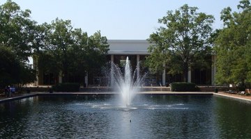 The Thomas Cooper Library, built in 1976, is the main student library on the University of South Carolina campus