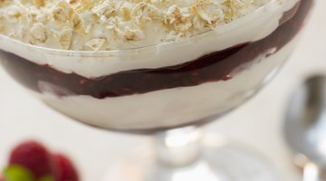 Close-up of raspberry cranachan.