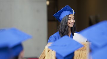 Indiana Colleges That Offer Full Rides to Valedictorians