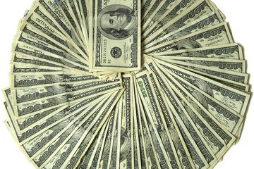 Dementia program coordinators earn nearly $40K annually. Dementia program coordinators earn nearly $40K annually.