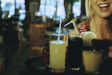 Bring drinks to a table Bring drinks to a table