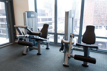 Nutritionists work in a variety of places. Nutritionists work in a variety of places.