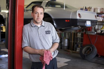 Enroll in a car mechanic’s course at your local college. Enroll in a car mechanic’s course at your local college.