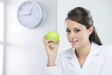 Dieticians and nutritionists working in metropolitan environments typically earn higher salaries than those operating out of rural areas. Dieticians and nutritionists working in metropolitan environments typically earn higher salaries than those operating out of rural areas.