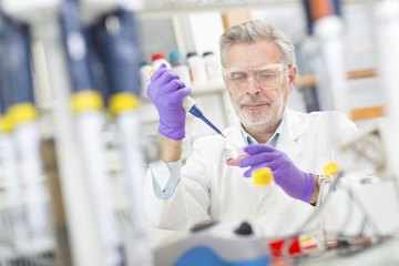 Scientist in lab Scientist in lab