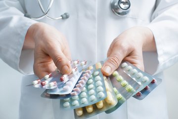 Pharmacy Technicians can give limited medical advice. Pharmacy Technicians can give limited medical advice.