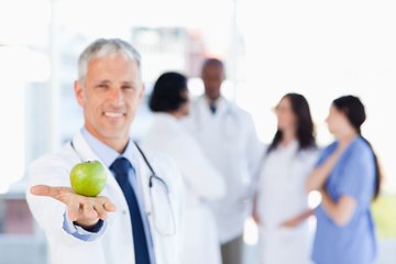 The salary of a nutritionist is commensurate with work experience. The salary of a nutritionist is commensurate with work experience.