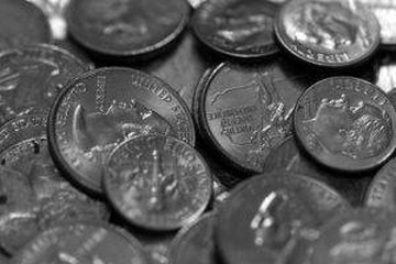 Medical billers typically earn a salary in the mid-$30s. Medical billers typically earn a salary in the mid-$30s.