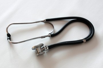 A PACU should check the patient's vital signs. A PACU should check the patient's vital signs.