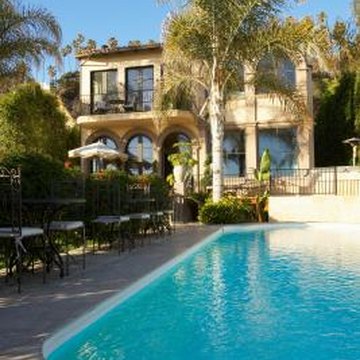 Pool Deck Paint Ideas | Home Guides | SF Gate