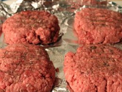 How to Grill Hamburgers and Hot Dogs