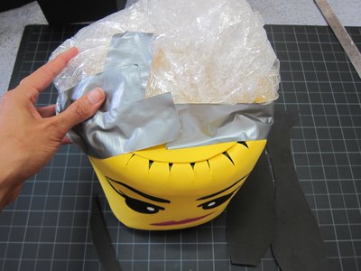 Wrap the head with bubble wrap.
