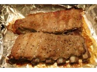 How to Oven Cook a Rack of Pork Ribs