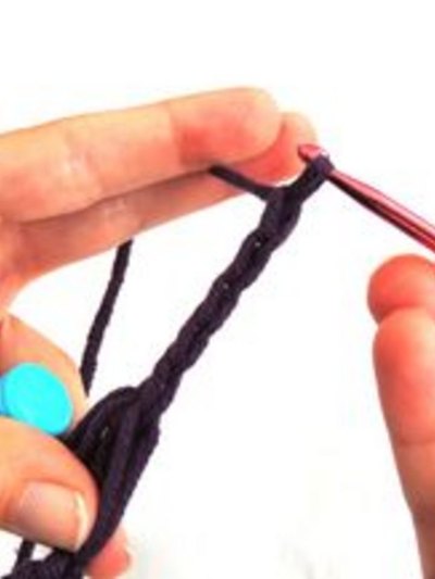 Create single crochet chains.
