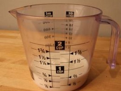 How to Make Homemade Beef Gravy With Drippings
