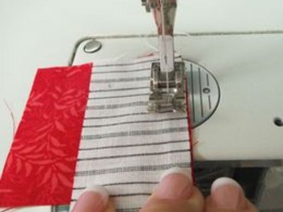 Sew the first seam.