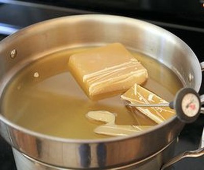 The beeswax is ready to pour at 175 degrees Fahrenheit.