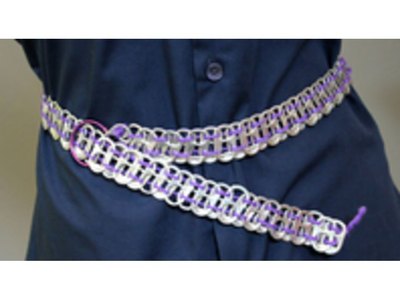 A fashionable pop tab belt