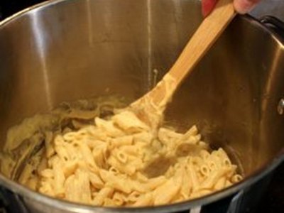How to Make Macaroni and Cheese