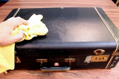 Clean the suitcase