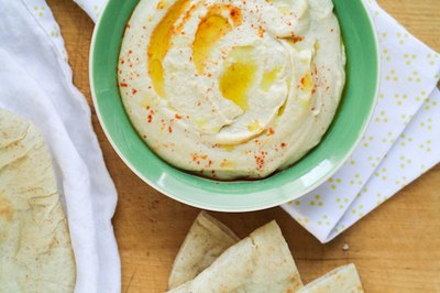 Super Smooth Homemade Hummus
