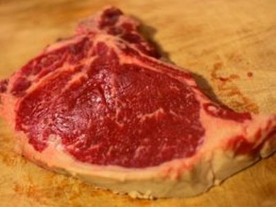 How to Cook a T-Bone Steak on the Stove